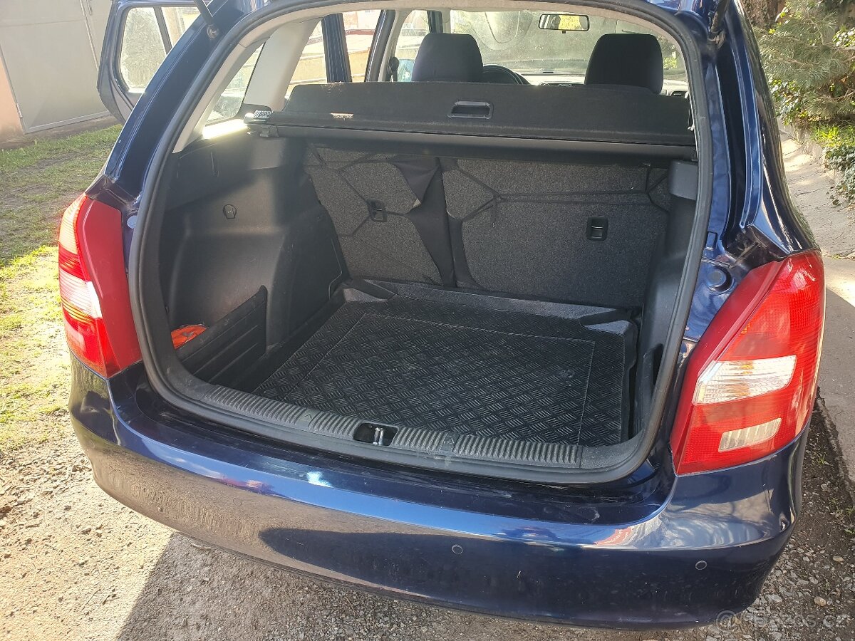 ŠKODA FABIA 2 COMBI, 1,6 TDI 66kw, ELEGANCE - 7