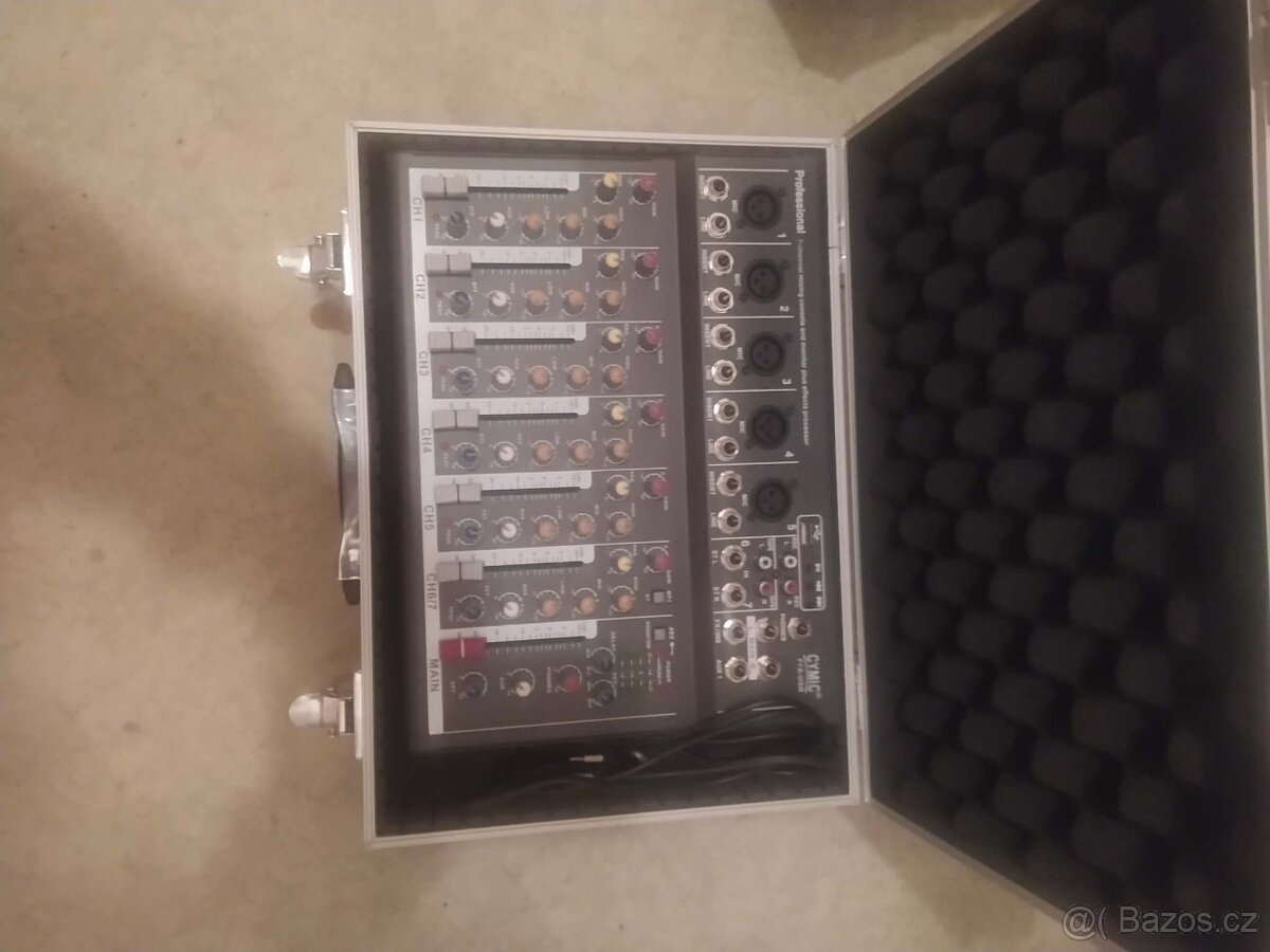 Kytarové kombo a mixážní pult - 7