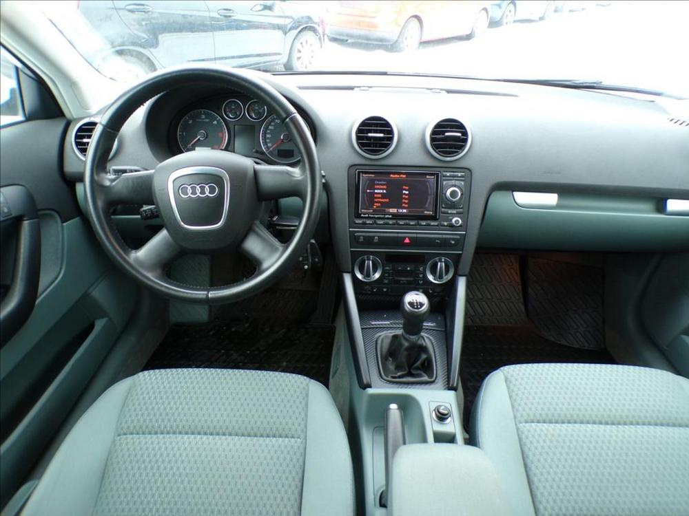 Audi A3 1,6 TDI SPORTBACK,XENONY - 7