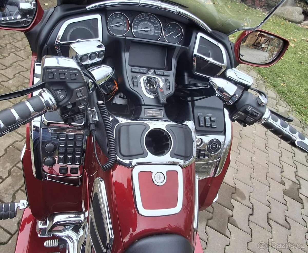 Prodám Hondu GL 1800 trike s vozíkem - 7