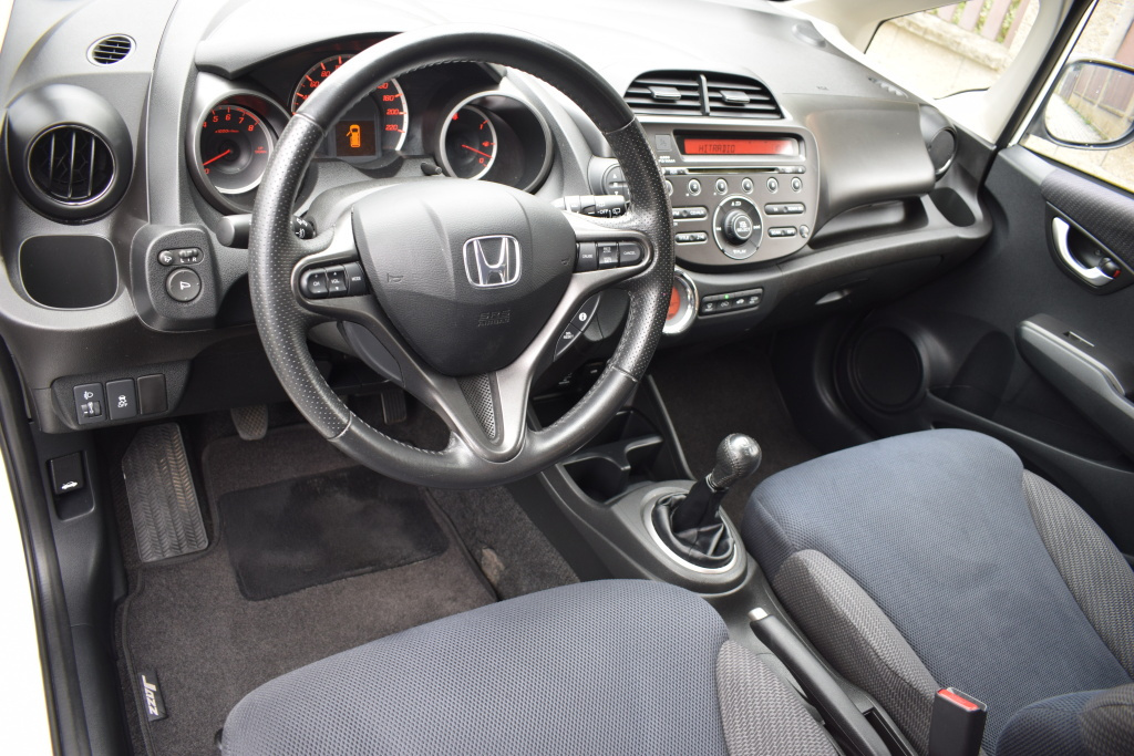 Honda Jazz 1.4i-VTEC 73kW, 1.majitel, SERVISKA, rok 2013 - 7
