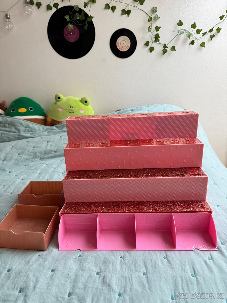 LOL Surprise polička a domeček na hraní - 7