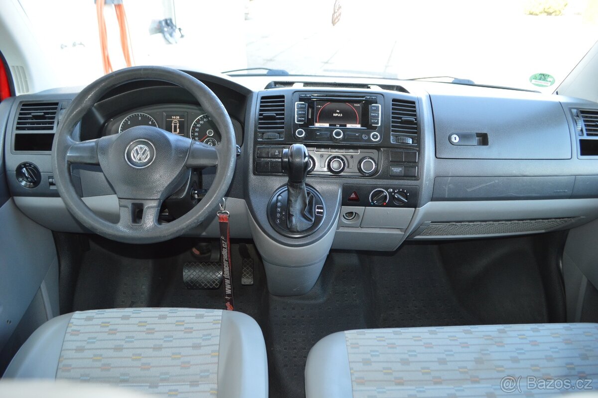 VW T5 Transporter 2.0 Tdi 103kw DSG 9 míst long - 7