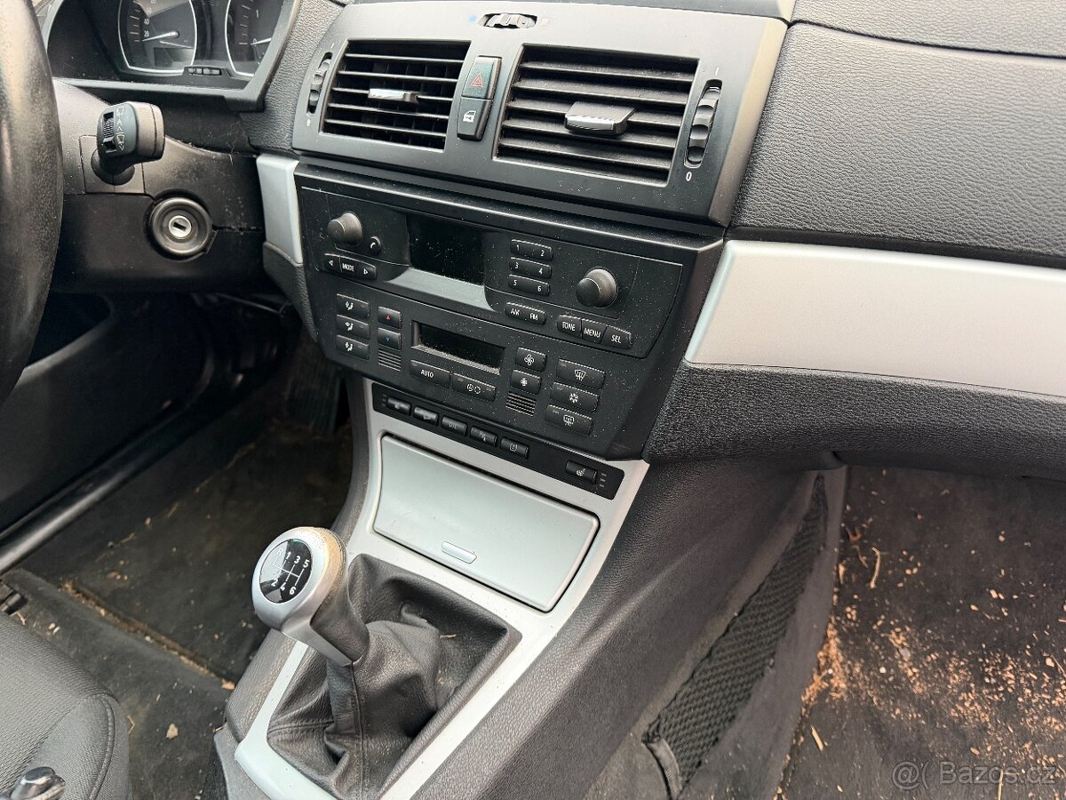 Bmw x3 e83 facelift 2.0d 110kw Silbergrau na díly - 7