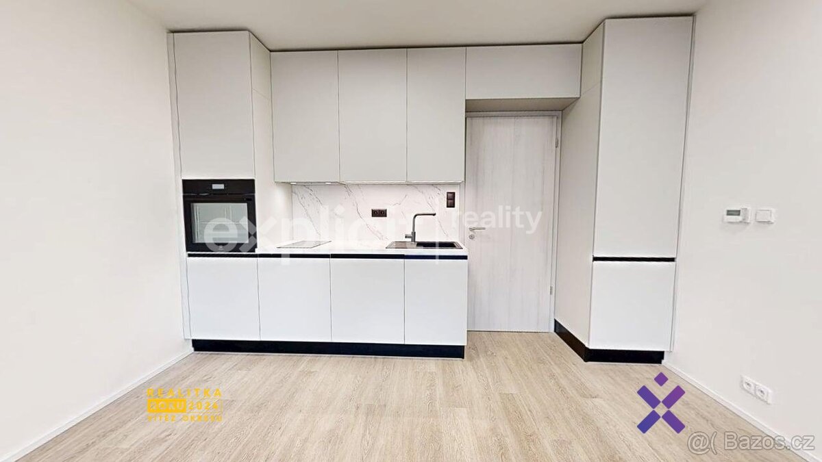 Pronájem bytu 1+kk 33,5 m² s garážovým stáním, Nad Stráněmi - 7