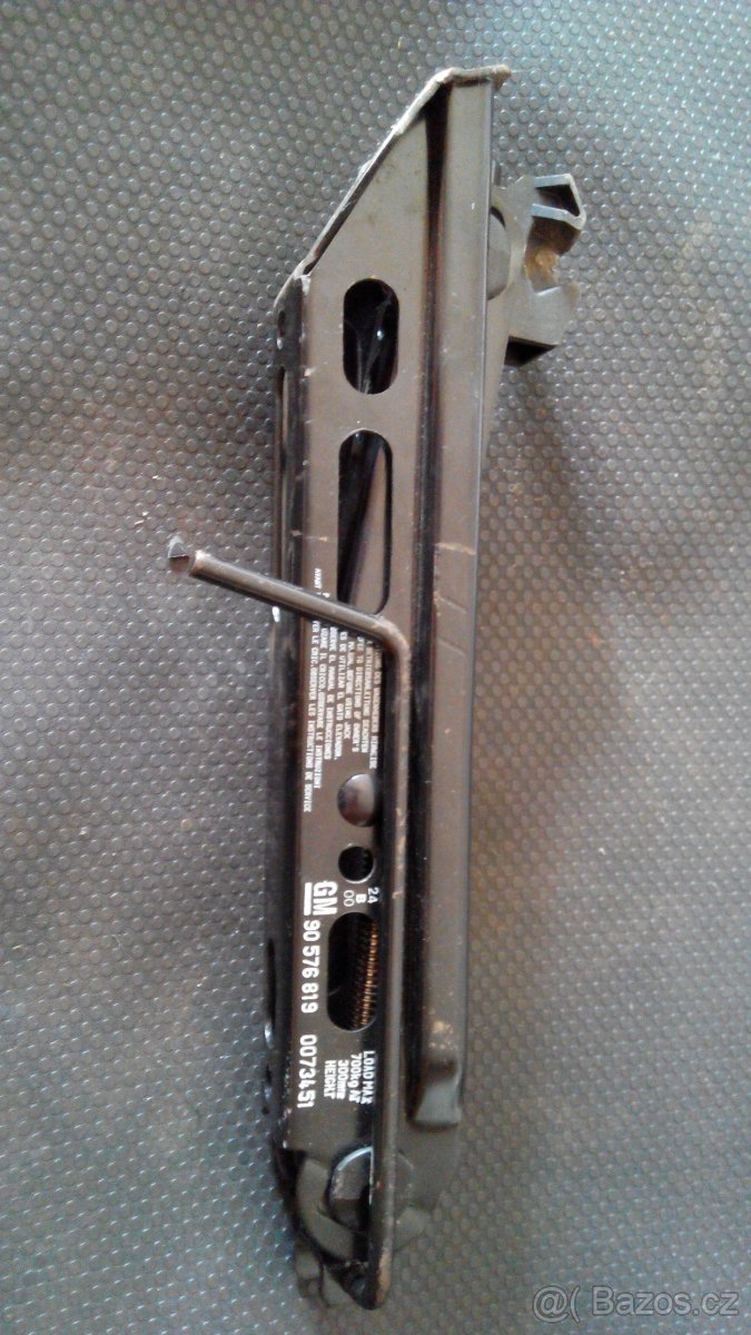 Opel Vectra B - sahara + různé díly - 7