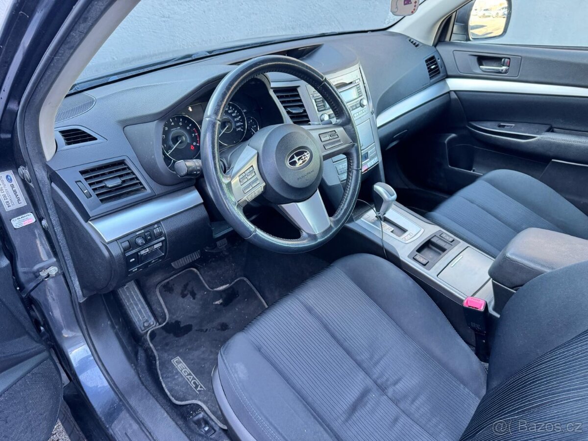 Subaru Legacy 2.5 - 7