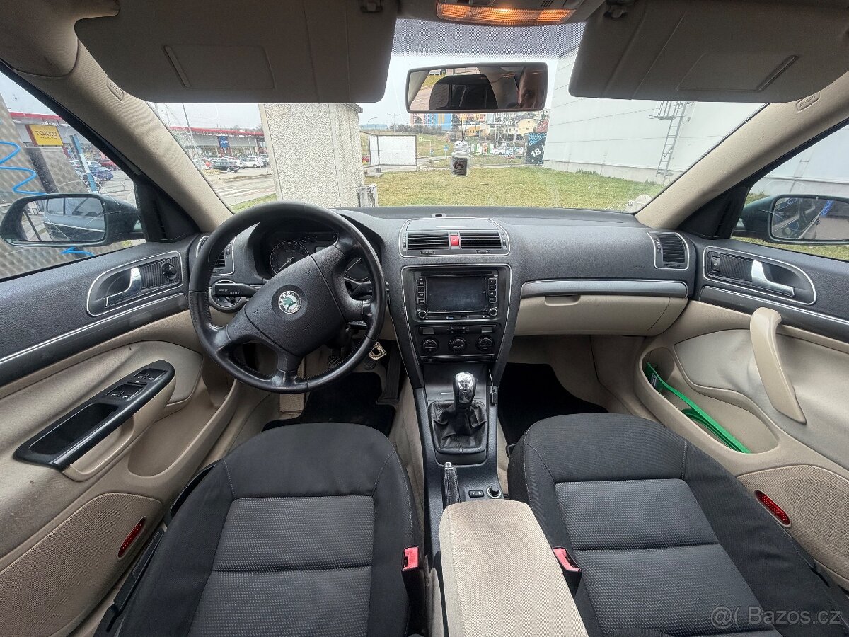 Škoda Octavia II 2,0tdi - 7