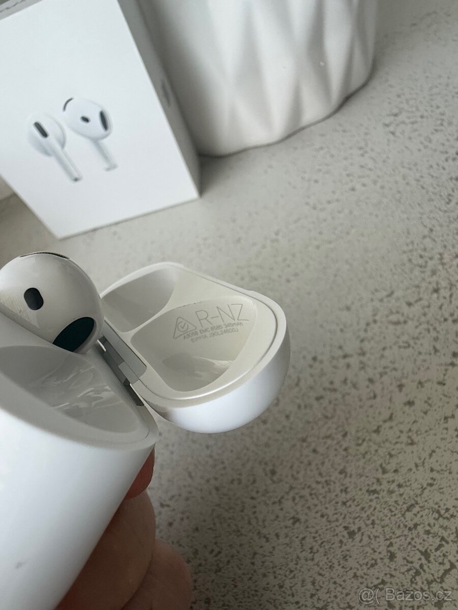 AirPods 4 (2024) - 7