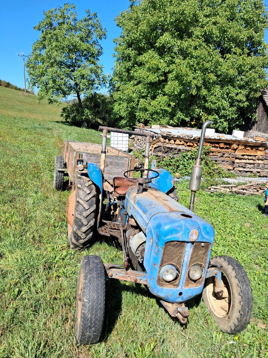 Traktor Fordson Dexta - 7
