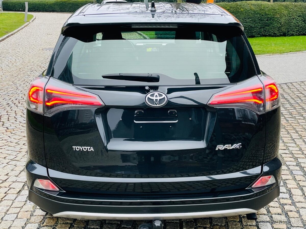 Toyota Rav4 2.0D 105KW MANUÁL 1.MAJITEL KAMERA TAŽNÉ 2WD - 7