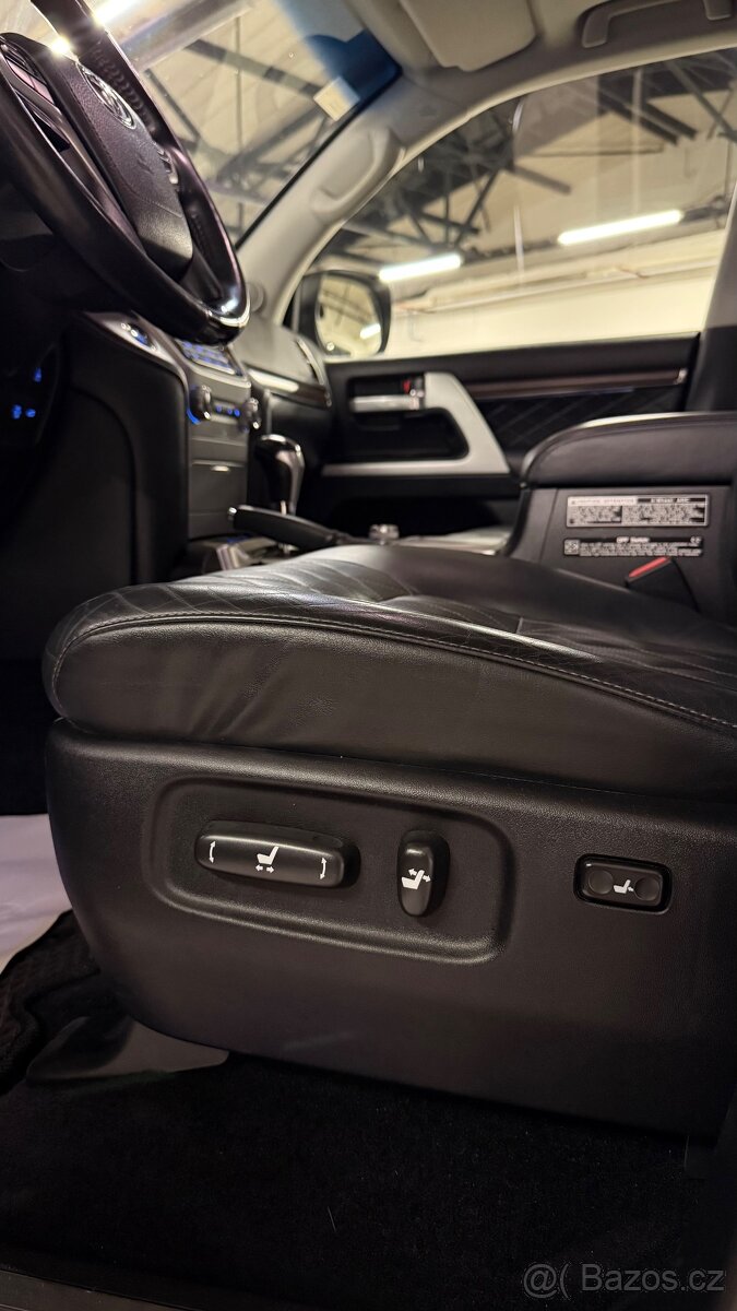 Land Cruiser 200 Diesel V8 - 7