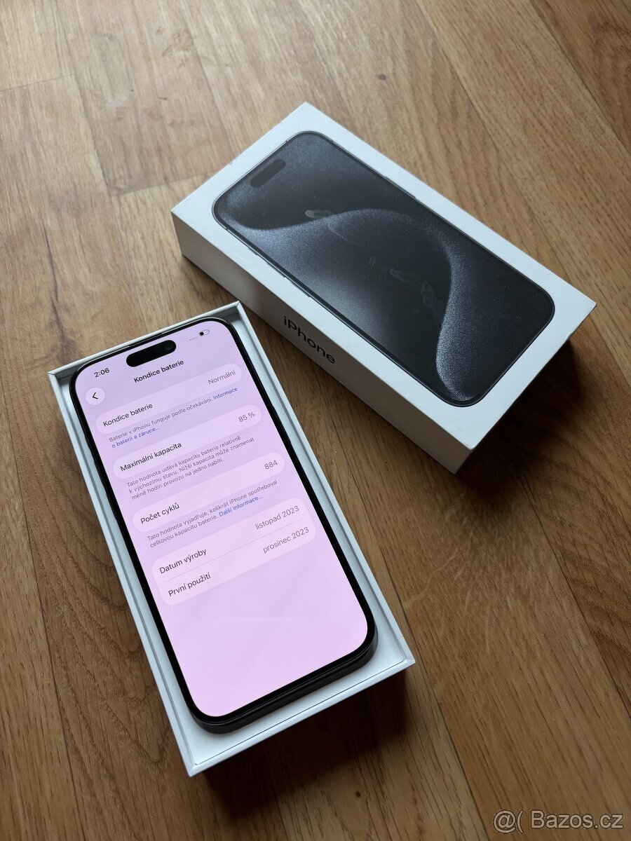Apple iPhone 15 Pro 128GB černý - 7