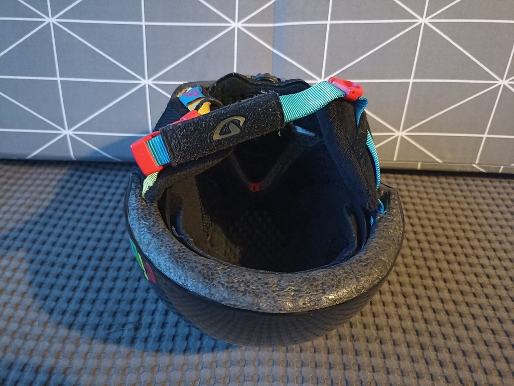 Lyžařská helma Giro M/L, 52-55,5cm. - 7