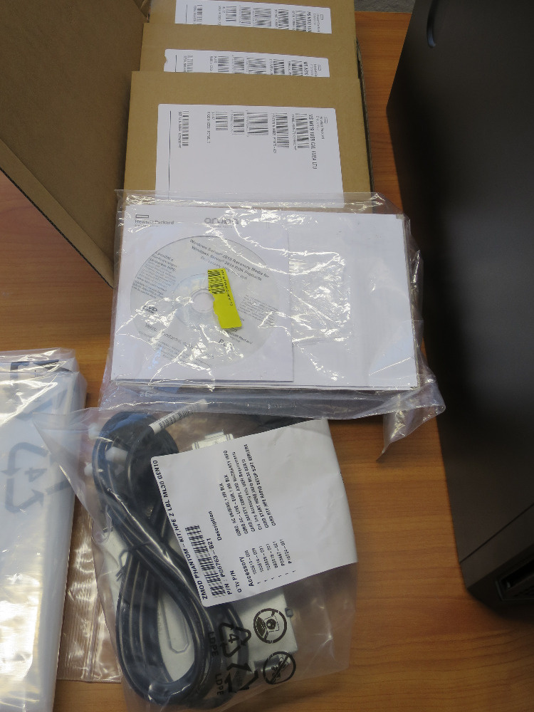 prodám server HP Hewlett-Packard - 7