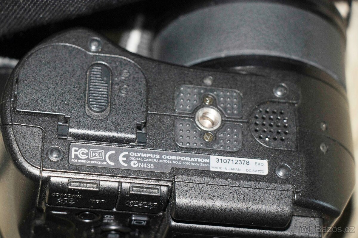 Olympus 8080WZ s příslušenstvím - 7