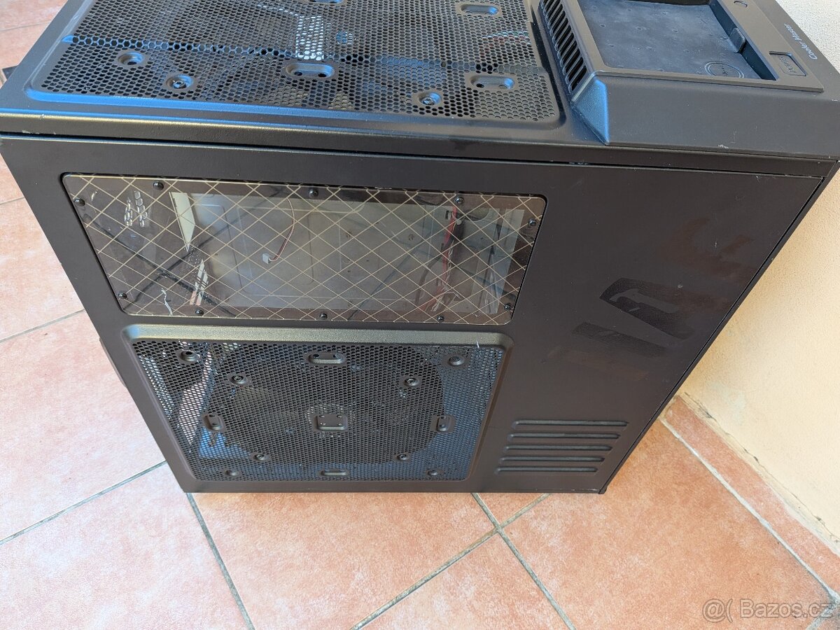 Ikonická PC skříň Full Tower Cooler Master HAF 932 - 7