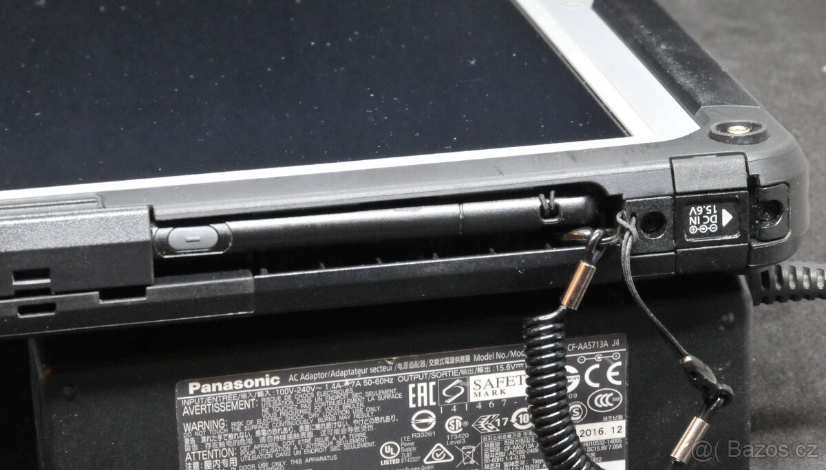Velký průmyslový tablet Panasonic Toughbook CF-33 - 7