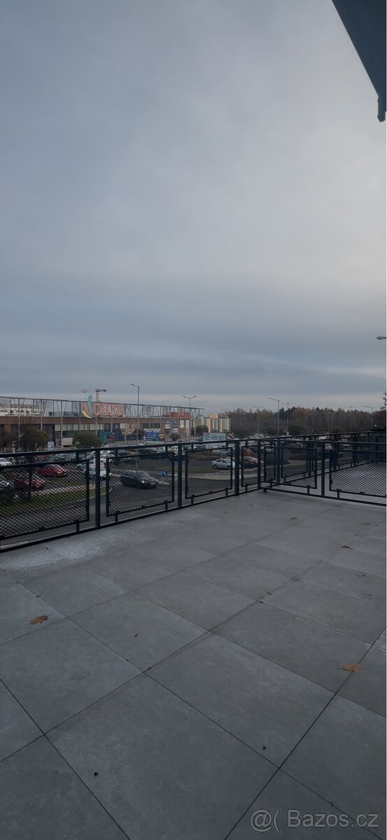 Pronájem bytu 2+kk s terasou - 7