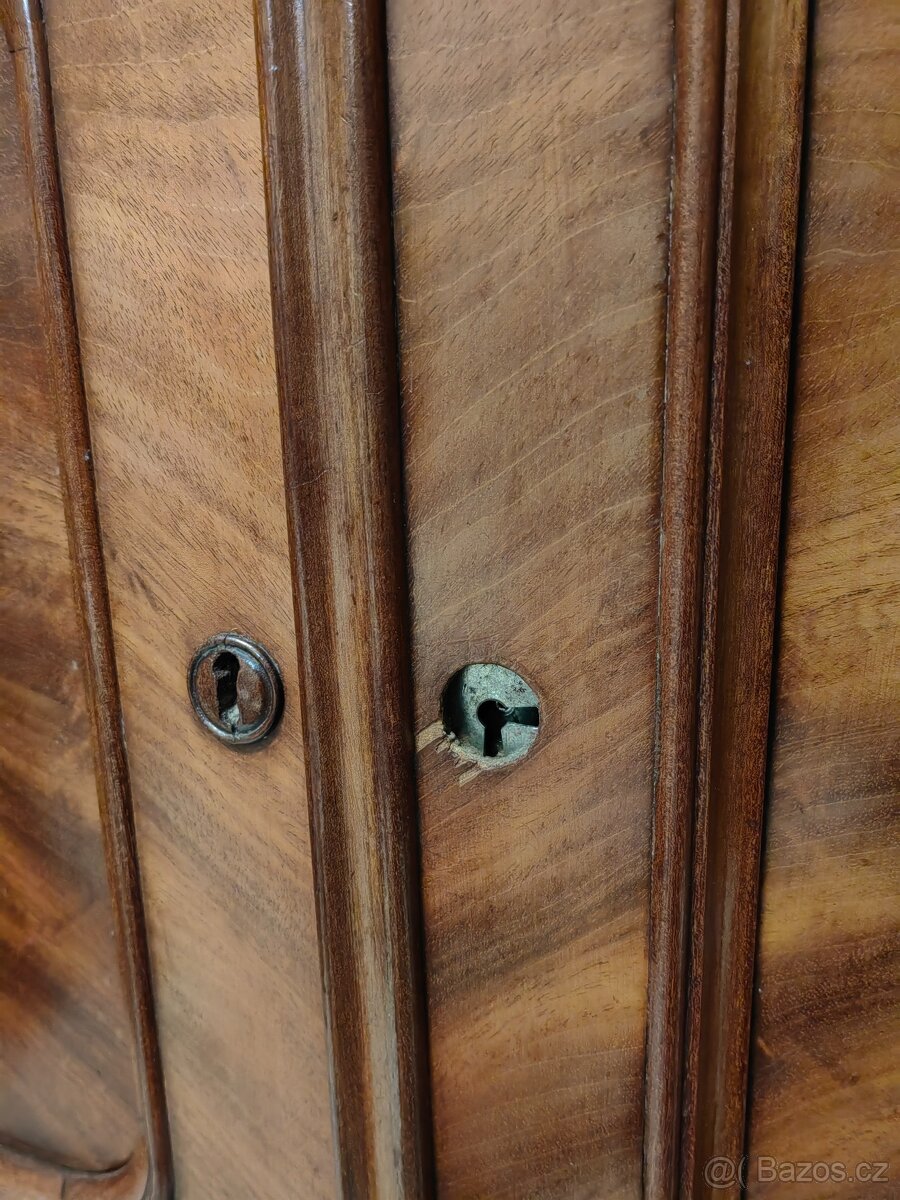 Komoda se zrcadlem - 7