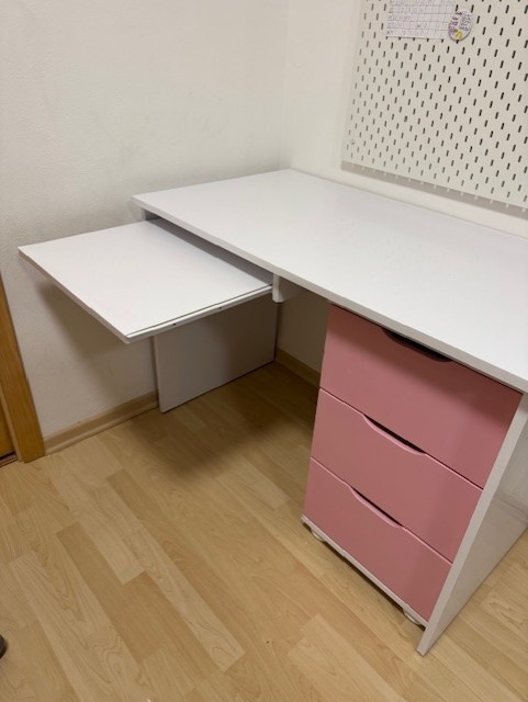 Dětský psací stůl s židlí - 7