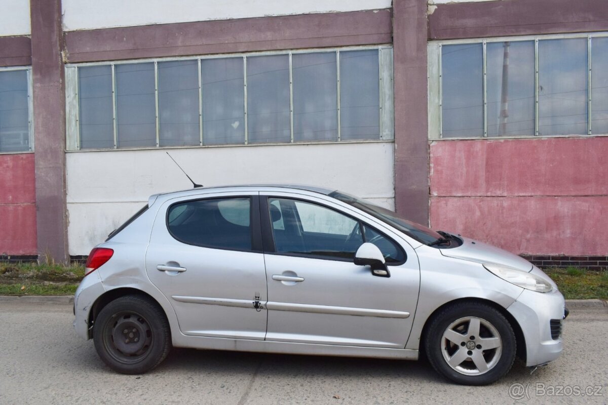 Peugeot 207 1.4i/5DVEŘ/KLIMA/ČTĚTE PROSÍM/ - 7