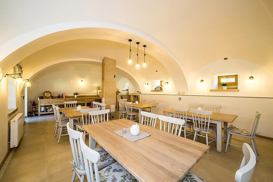 Objekt bývalého statku Český Krumlov, 5 km stranou - 7