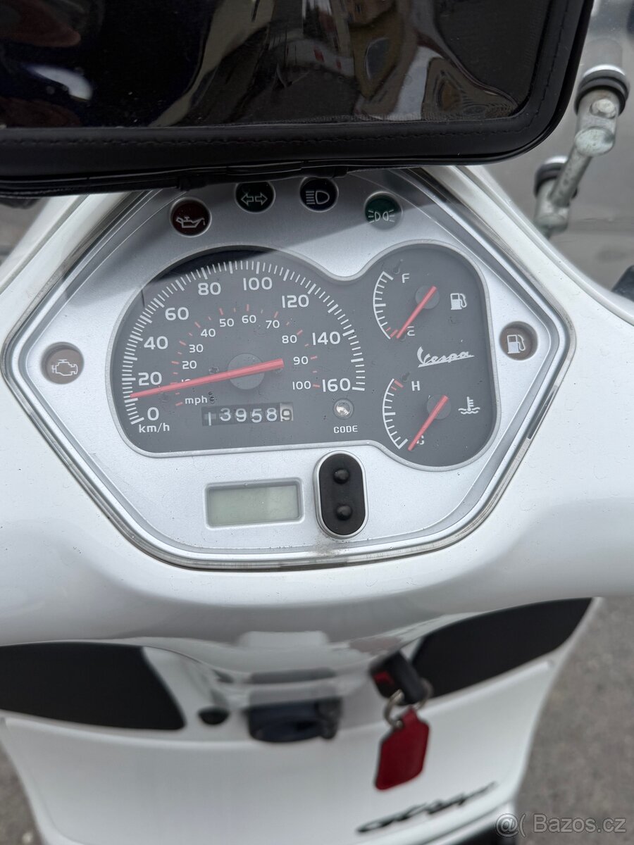 Vespa GTS 300 - 7