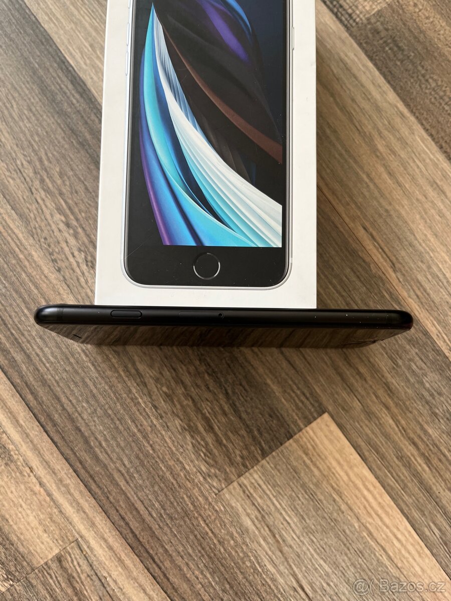 iPhone SE 2020 - 7