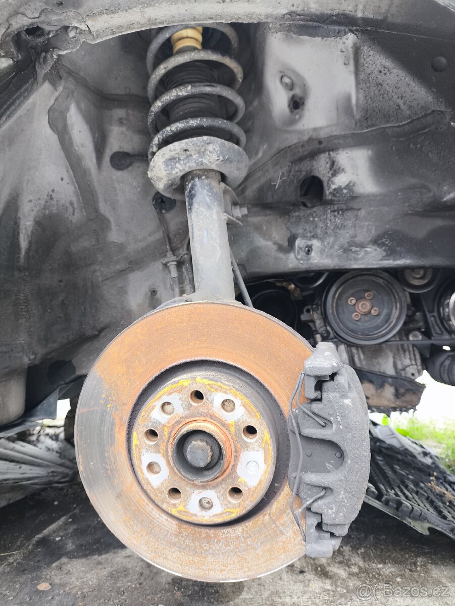 Passat B6 2009 2.0 TDI 103KW - díly - 7