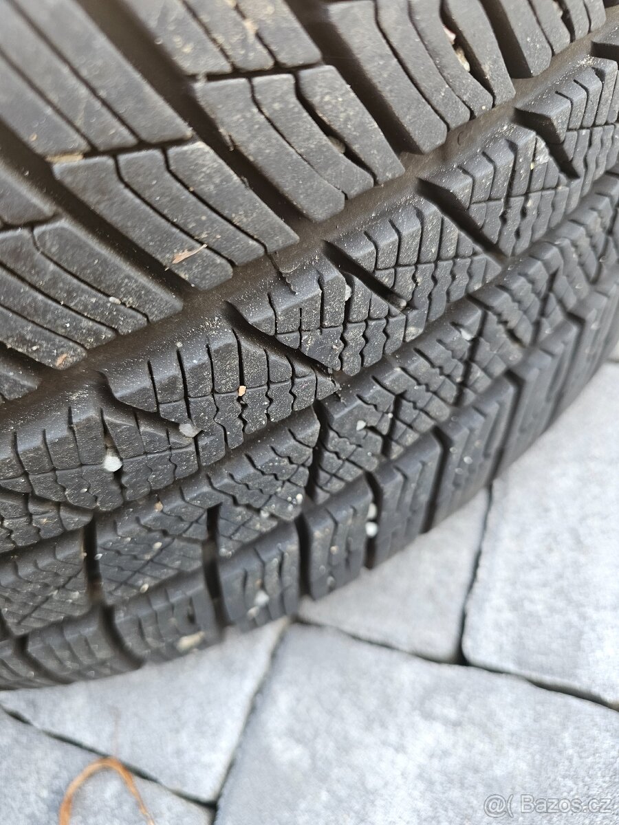 Zimní sada 225/45 R17, 8Jx17H2, ET 48 - 7