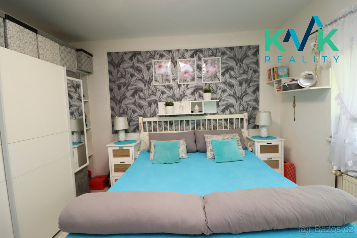 Prodej rodinného domu 3+1 se společenskou místností a barem, - 7