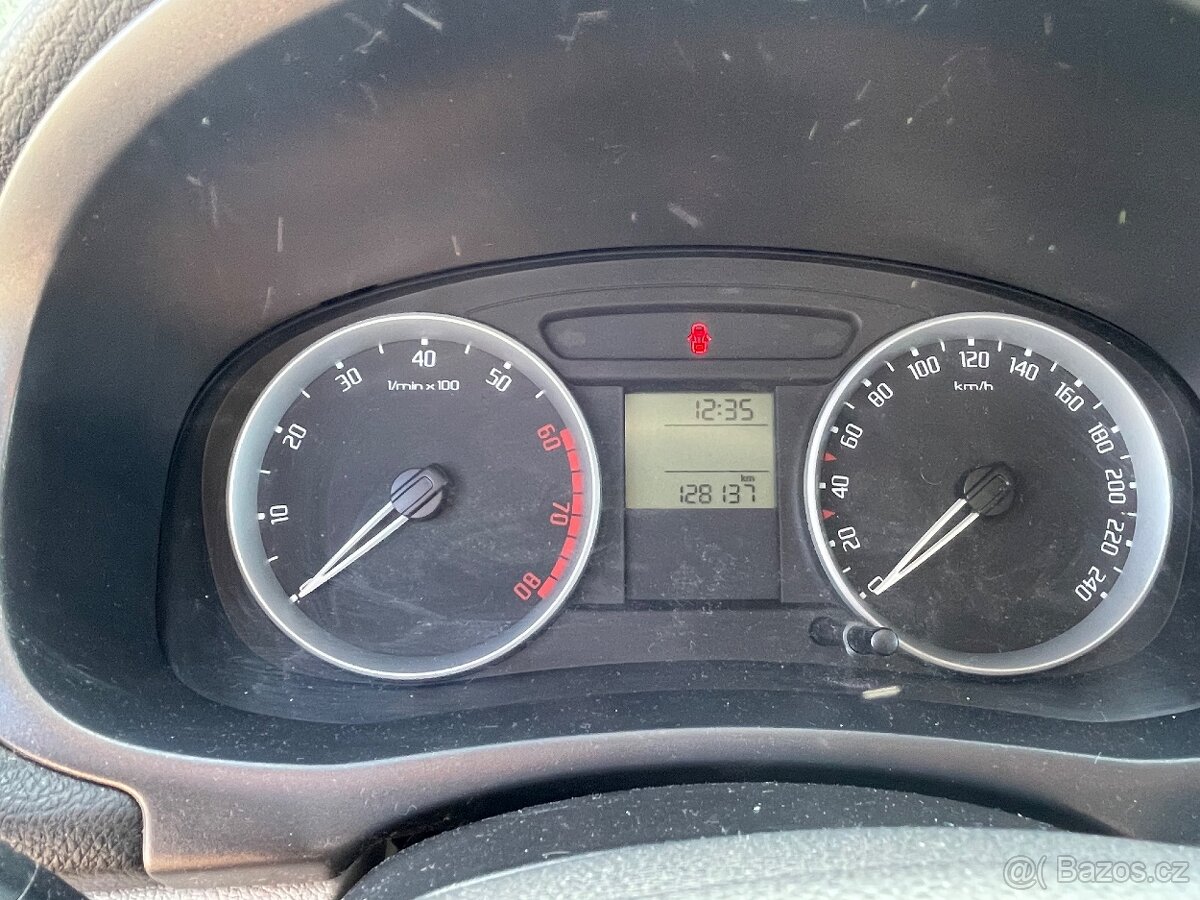 Škoda Fabia II, 1.2, 128000KM, 2009, Klima - 7