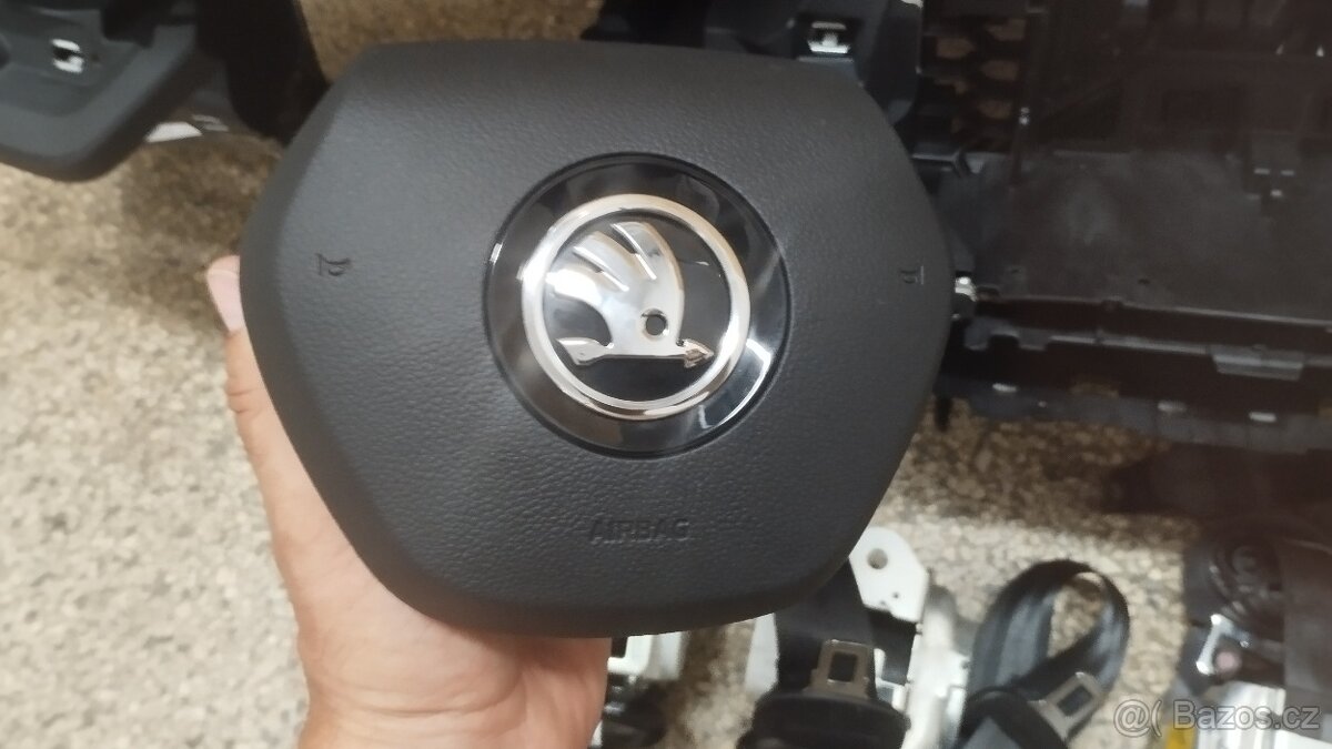 NOVÁ Originální airbagová sada Škoda Octavia 4 nová - 7