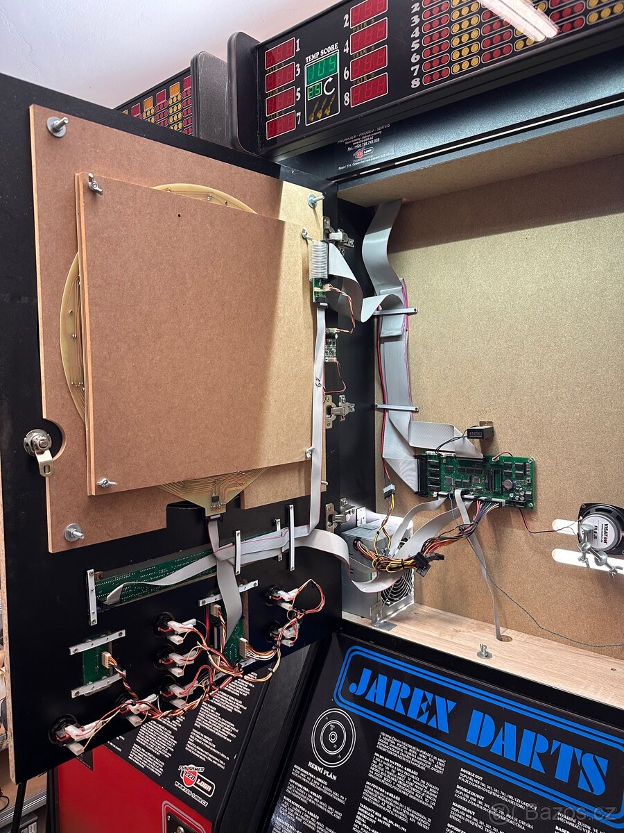 Šipkový automat, šipky, terč - 7