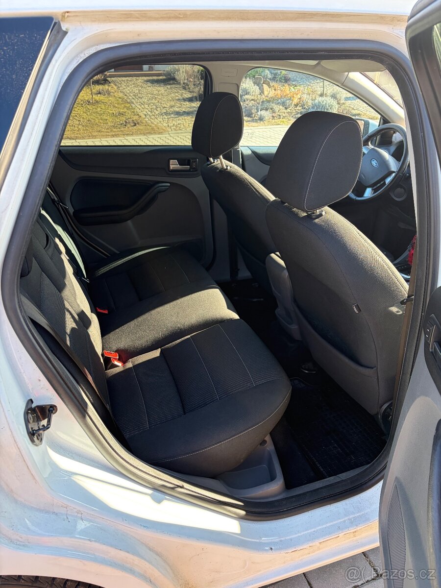 Prodám Ford Focus Kombi - 7