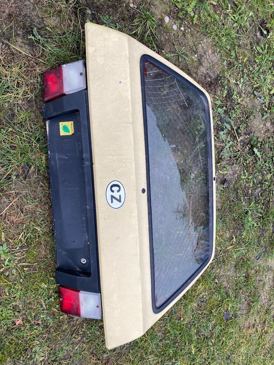 Favorit víko kufru - 7