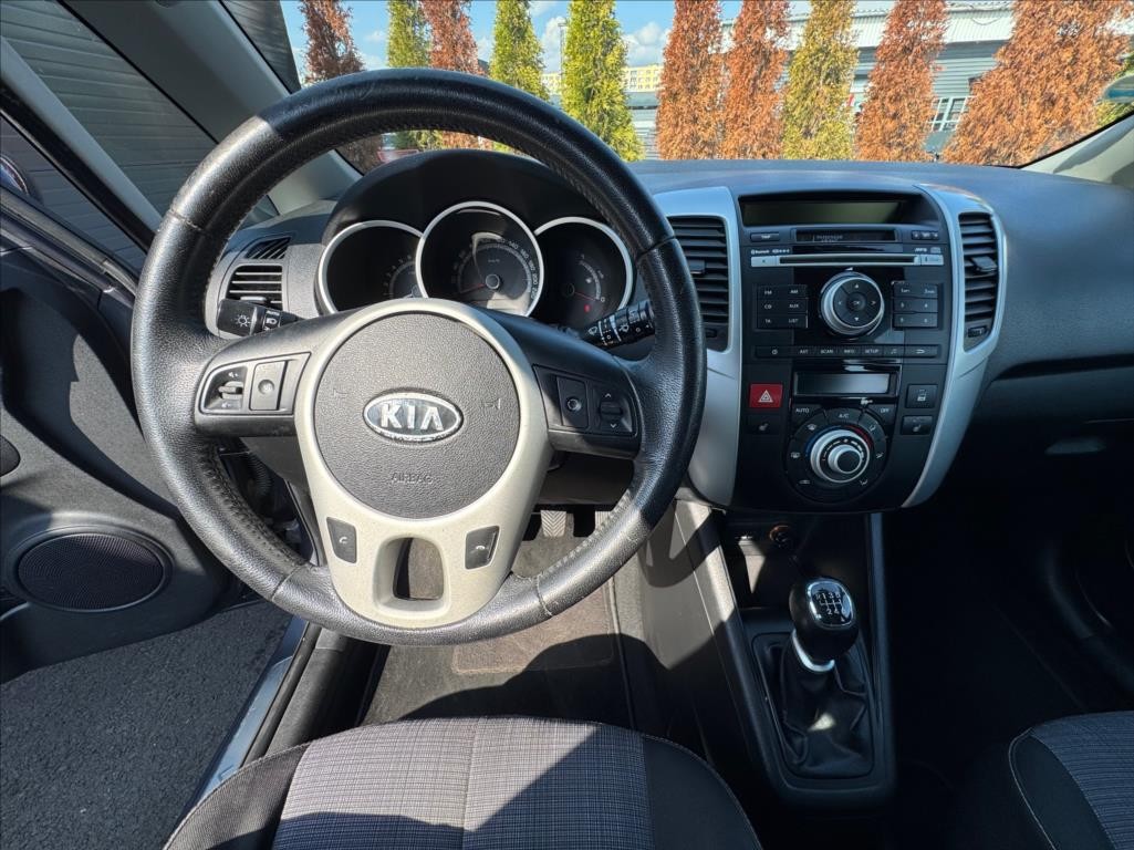 Kia Venga 1,6 (2012) - 7