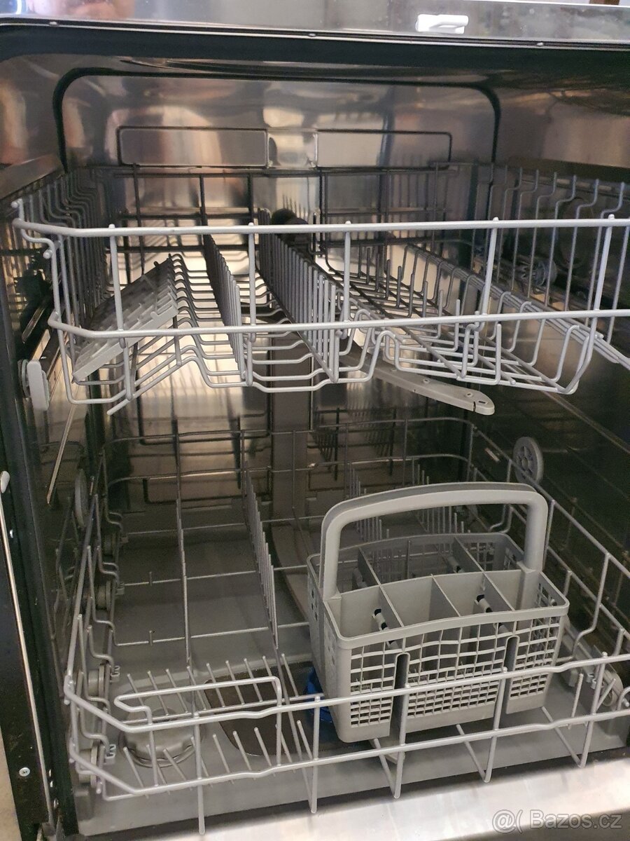 60cm moderní A+ myčka pod pracovní desku 12 sad - 7