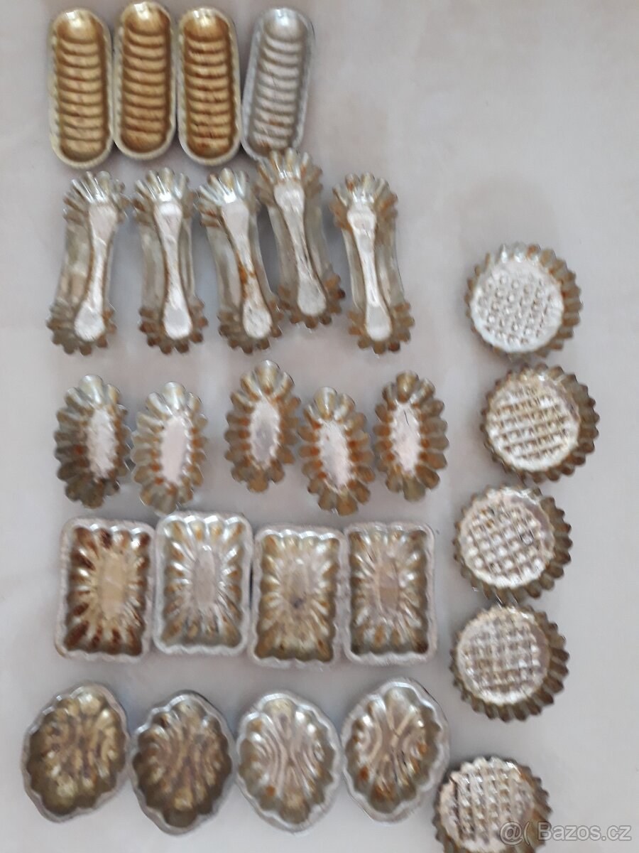 Starožitná vykrajovátka na cukroví - 7