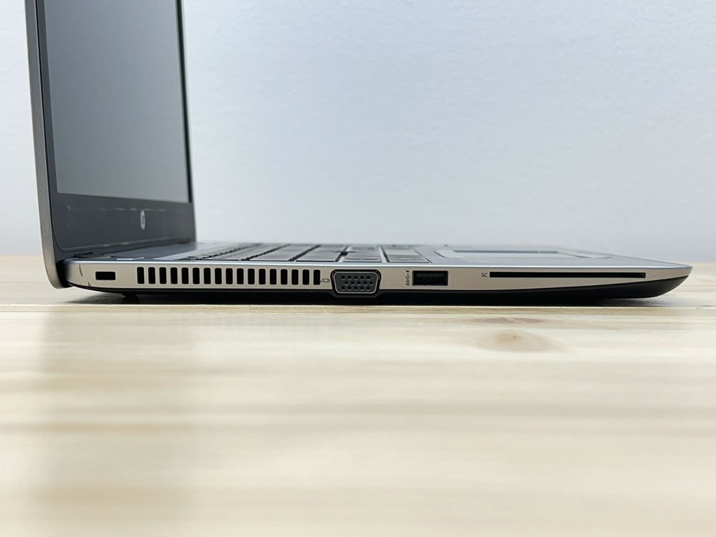 HP EliteBook i5, 8 GB DDR4, SSD 256Gb, WIN11, podsv. klav. - 7