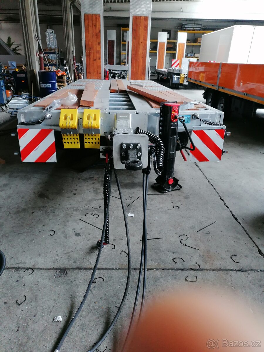 Přívěs vlek na přepravu CAT Takeuchi JCB terex - 7