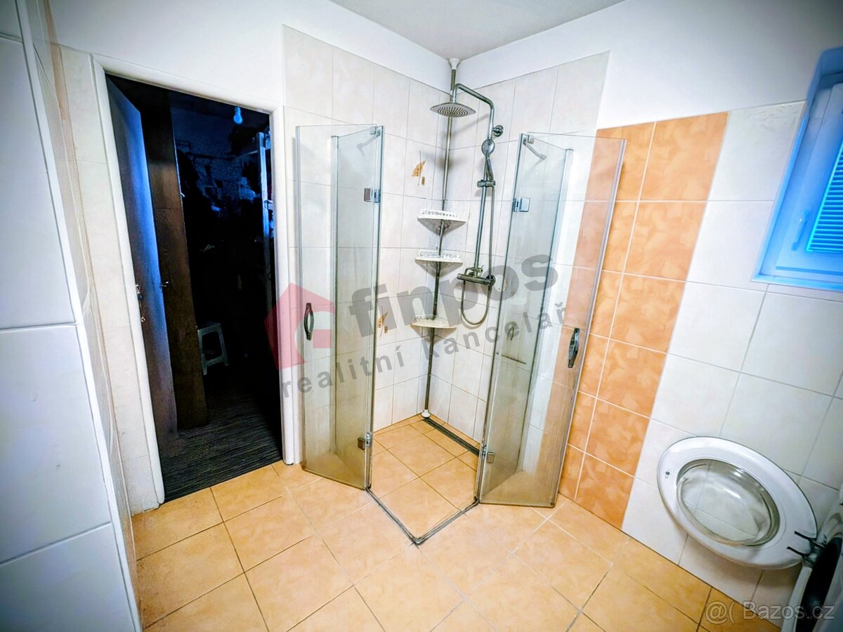 Pronájem vybaveného rodinného domu se zahradou v Hlušičkách - 7