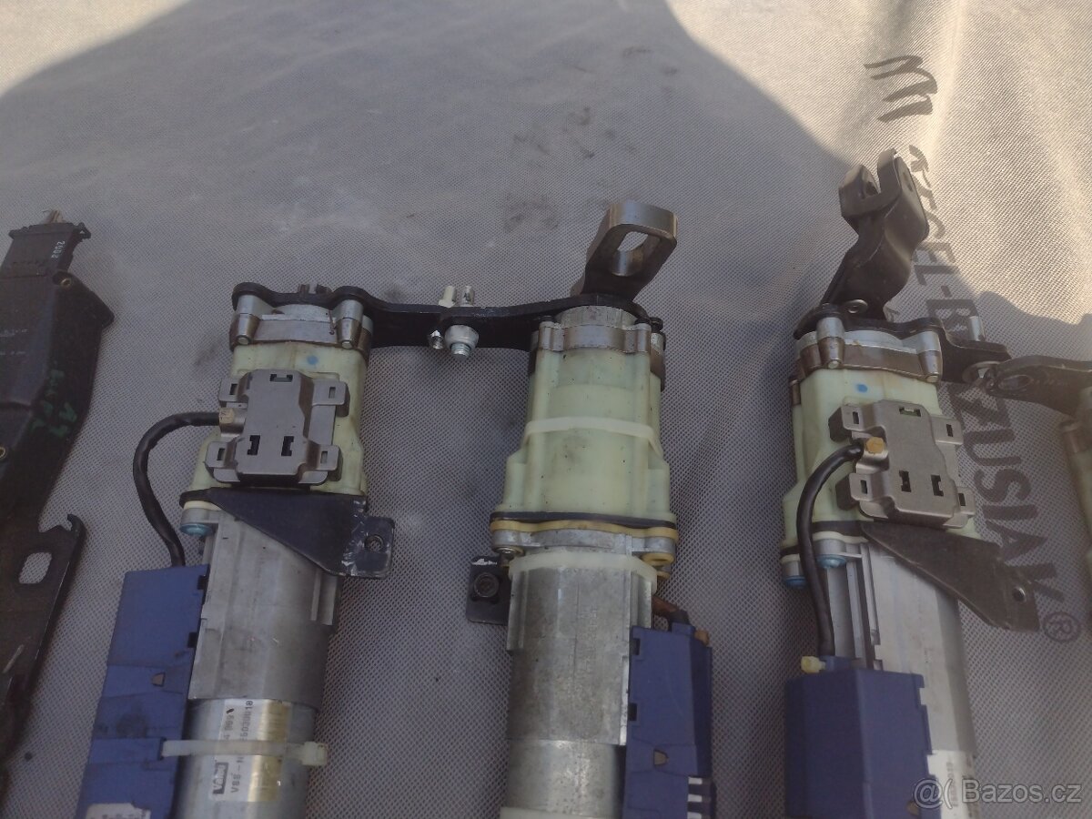 Audi A4 b8,A6 4f motory zadního El.kufru - 7
