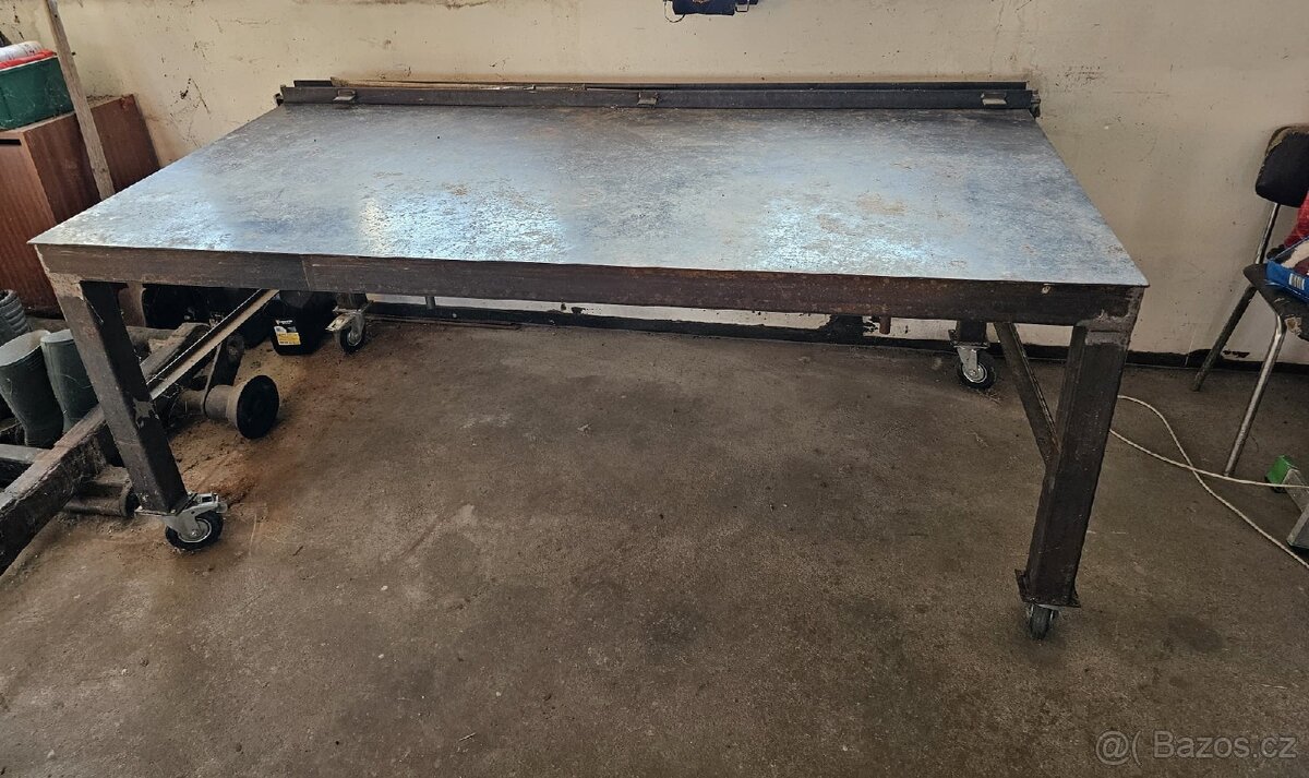 Svářecí stůl železný, pojizdný - 7