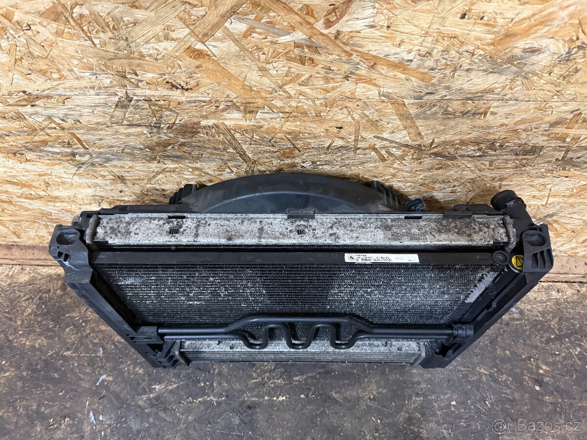 CHLADIČOVÁ STĚNA BMW E91 320D - 7