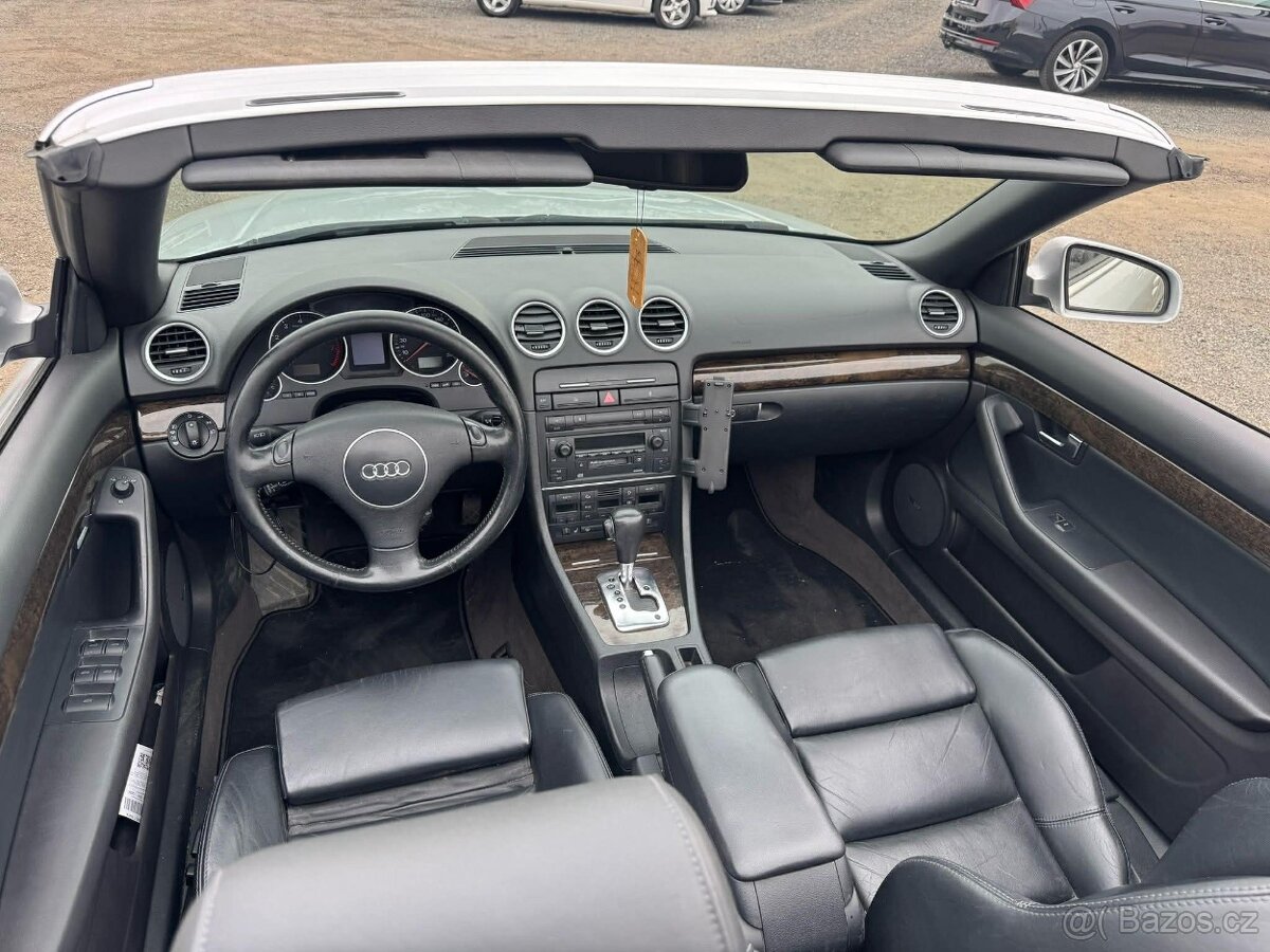 Audi a4 cabrio 2,4 V6 - 7