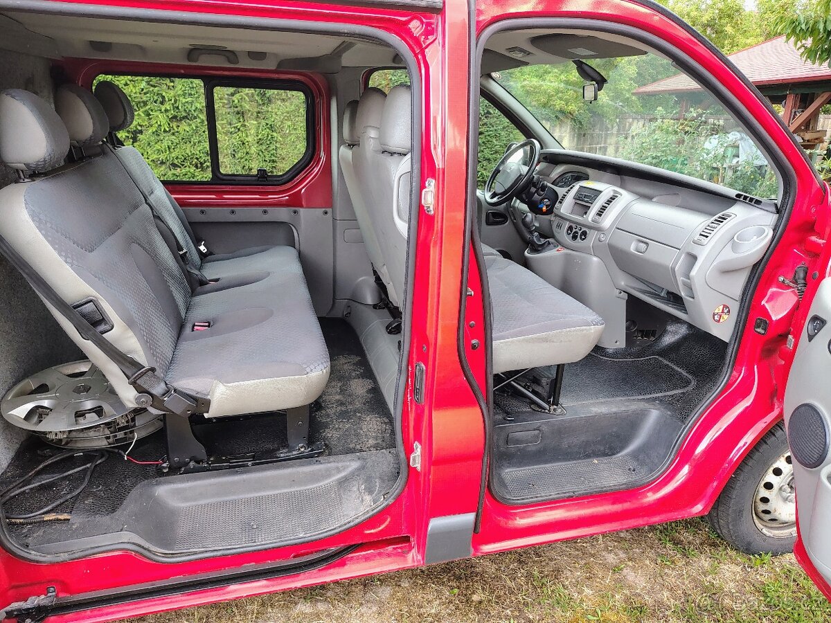Renault trafic passenger dci 115 - 7
