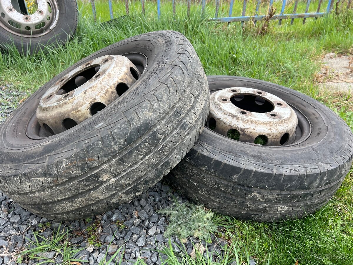2x Kola 16” Iveco - 7