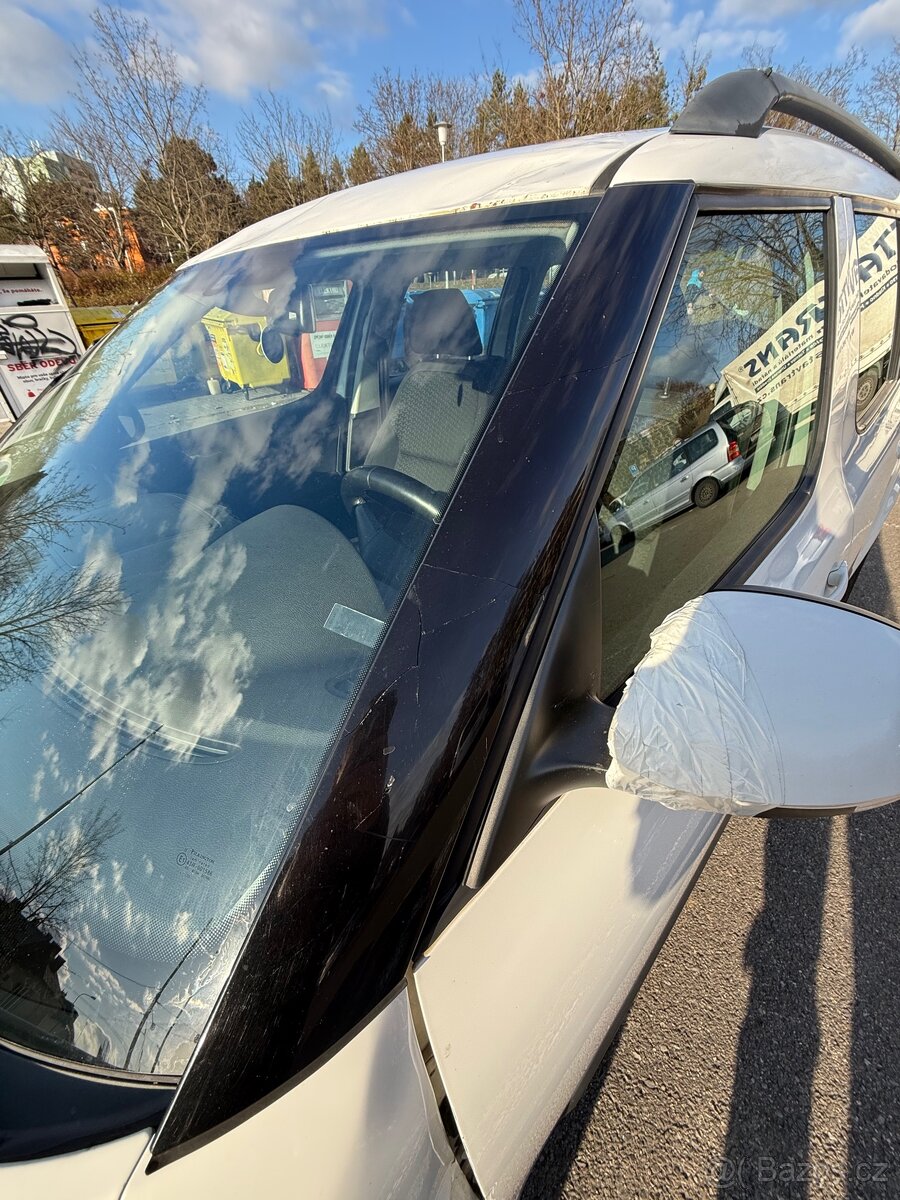 KOUPÍM DÍLY Škoda Yeti 2011, bílá - 7